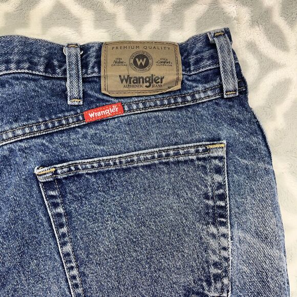 Wrangler Men's Regular Fit Jeans Classic Blue Denim Pants Size 42x30 RN130273 - Picture 13 of 16